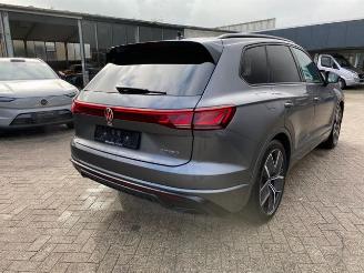 Volkswagen Touareg R * PANO - AHK - KAM * picture 11