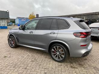 Unfallwagen BMW X5 M60i xDrive *HEAD UP - PANO - AHK - KAM* 2024/11
