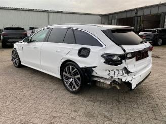 Mercedes E-klasse 300 T Avantgard * KAM - AHK - NAV * picture 8