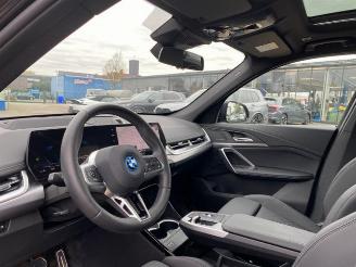 BMW iX1 eDrive20 M Sport *HEAD-UP - PANO - 360 KAM* picture 14