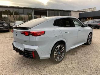 Voiture accidenté BMW iX2 eDrive20 M Sport *PANO - AHK - KAM - NAVI* 2025/7