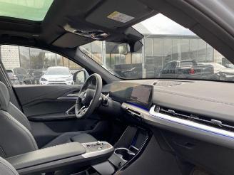 BMW iX2 eDrive20 M Sport *PANO - AHK - KAM - NAVI* picture 23