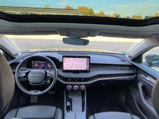 Skoda Superb Combi 1.5 TSI iV L&K *HEAD-UP - PANO-AHK* picture 19