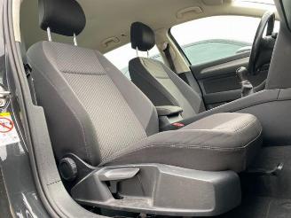 Volkswagen Passat Variant 1.6 TDI Trendline *AHK* picture 20