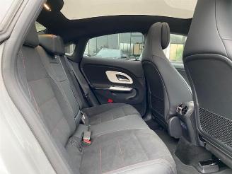 Mercedes Cla-klasse 250+ AMG Line *PANO - 360 KAM - NAVI* picture 17