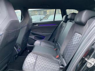 Volkswagen Golf Variant 1.5 eTSI DSG R-Line Black Style picture 23