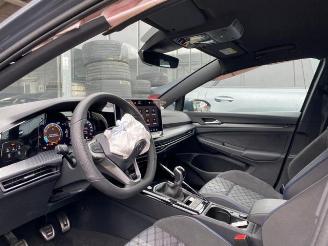 Volkswagen Golf 1.5 TSI R-Line picture 12