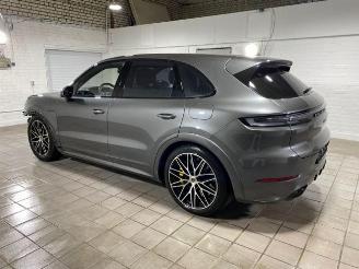 krockskadad bil auto Porsche Cayenne Turbo E-Hybrid Keramik/Burmester/Pano 2024/9
