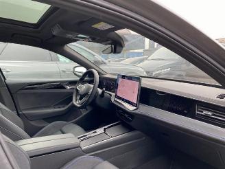 Volkswagen Passat Var. 1.5 e-Hybrid R-Line Leder/HUD/Pano picture 22