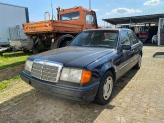 bruktbiler auto Mercedes E-klasse 230 W124 Limousin 1991/4