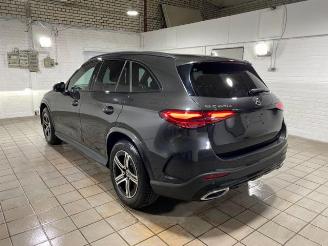 krockskadad bil auto Mercedes GLC 220d 4Matic AHK/360/NAVI 2025/3