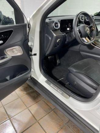 Mercedes GLC 300 4Matic AMG Line PANO/AHK/360/NAVI picture 21