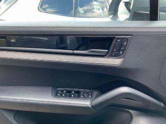 Porsche Cayenne S E-Hybrid Coupe CHRONO/PANO/HUD/AHK/360 picture 30