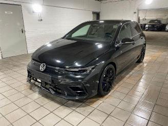 Schadeauto Volkswagen Golf R 4Motion PANO/KAM/H&K 2025/12