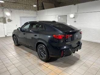 skadebil auto BMW iX2 eDrive20 M Sport KAM/NAVI 2025/11