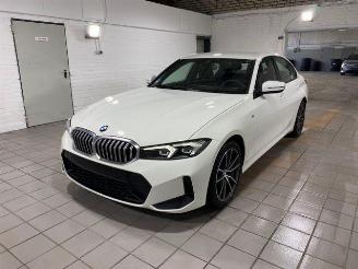Damaged car BMW 3-serie i M Sport KAM/NAVI 2025/11