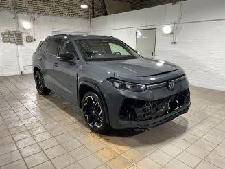 krockskadad bil auto Volkswagen Tayron 1.5 TSI e-Hybrid R-Line PANO/HUD/360/AHK 2025/4