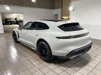 krockskadad bil auto Porsche Taycan Sport Turismo KERAMIK/CHRONO/PANO/360/ 2025/10