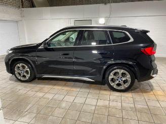 BMW iX1 xDrive30 X Line PANO/HUD/AHK/360/H&K/NAVI picture 3