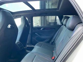 Volkswagen Passat Variant 2.0 TDI DSG R-Line PANO/AHK/KAM picture 17