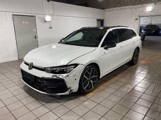 Volkswagen Passat Variant 2.0 TDI DSG R-Line PANO/AHK/KAM picture 4