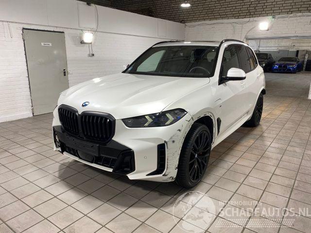 BMW X5 xDrive50e M Sport Pro PANO/HUD/AHK/H&K/360