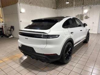Porsche Cayenne Coupe Turbo E-Hybrid mit GT-Paket HUD picture 9