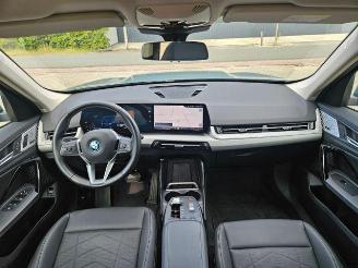 BMW iX1 eDrive20 KAM/H&K picture 10
