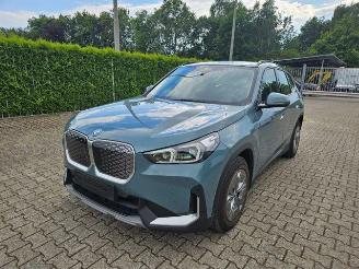 BMW iX1 eDrive20 KAM/H&K picture 6