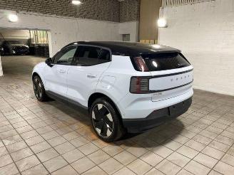Schadeauto Volvo EX30 Ultra AWD Performance PANO/360/H&K/NAVI 2025/5