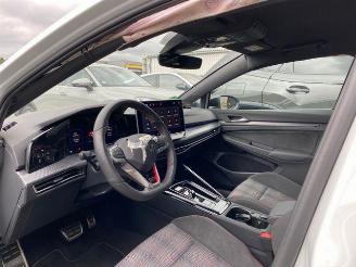 Volkswagen Golf GTI DSG picture 13
