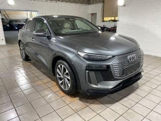 krockskadad bil auto Audi Q6 e-tron Sportback Performance S line PANO/HUD 2026/4