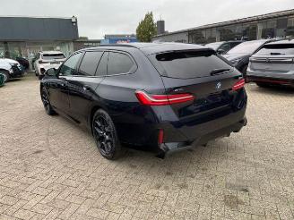 krockskadad bil auto BMW 5-serie 2025/10