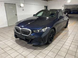 uszkodzony samochody osobowe BMW 5-serie  2025/10