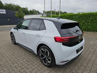 Volkswagen ID.3 Pro picture 10
