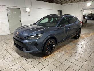 krockskadad bil auto Cupra Formentor VZ e-Hybrid SENNHEISER/AHK/KAM/NAVI 2025/2