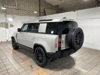 Damaged car Land Rover Defender S 110 D200 AWD PANO/HUD/360/NAVI 2026/3