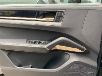 Porsche Cayenne E-Hybrid Beifahrerdisplay/Pano/Sportsitz picture 22