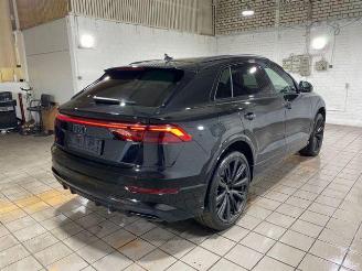 uszkodzony samochody osobowe Audi Q8 50 TDI quattro s line STANDHZG/PANO/AHK/KAM 2025/2