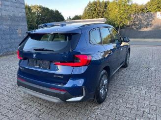 Voiture accidenté BMW iX1 eDrive20 KAM/NAVI 2025/7