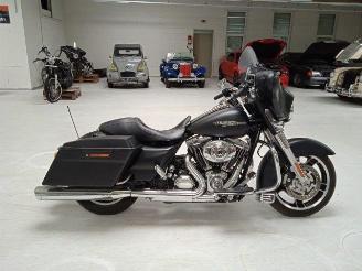 Harley-Davidson Street Glide FLHX picture 9