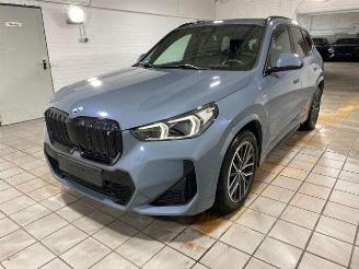 krockskadad bil auto BMW iX1 xDrive30 M Sport HUD/KAM/PANO 2023/9