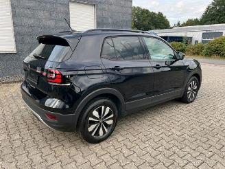 Volkswagen T-Cross  picture 2