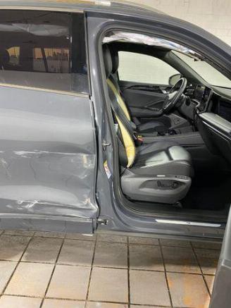 Volkswagen Tiguan 2.0 TDI DSG 4Motion R-LinePANO/360/NAVI picture 16