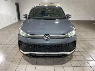 Volkswagen Tiguan 2.0 TDI DSG 4Motion R-LinePANO/360/NAVI picture 12