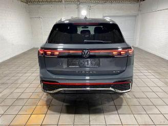 Volkswagen Tiguan 2.0 TDI DSG 4Motion R-LinePANO/360/NAVI picture 6