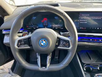 BMW i5 eDrive40 Touring M Sport Pro HUD/360/AHK/B&W picture 32
