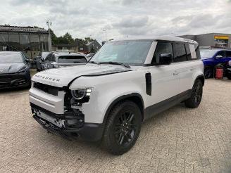 Land Rover Defender S 110 D200 AWD PANO/HUD/360/NAVI picture 6