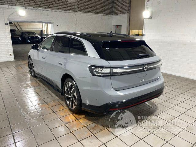 Volkswagen ID.7 Tourer Pro 82 kWh PANO/HUD/AHK/360/H&K/NAVI