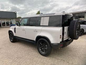 škoda osobní automobily Land Rover Defender S 110 D200 AWD PANO/HUD/360/NAVI 2026/3
